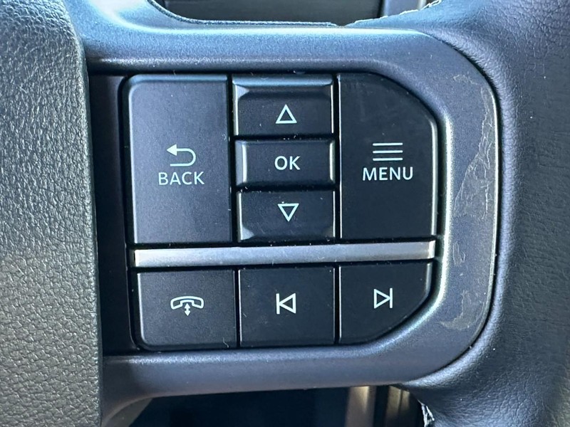 Ford F-150 Vehicle Full-screen Gallery Image 12