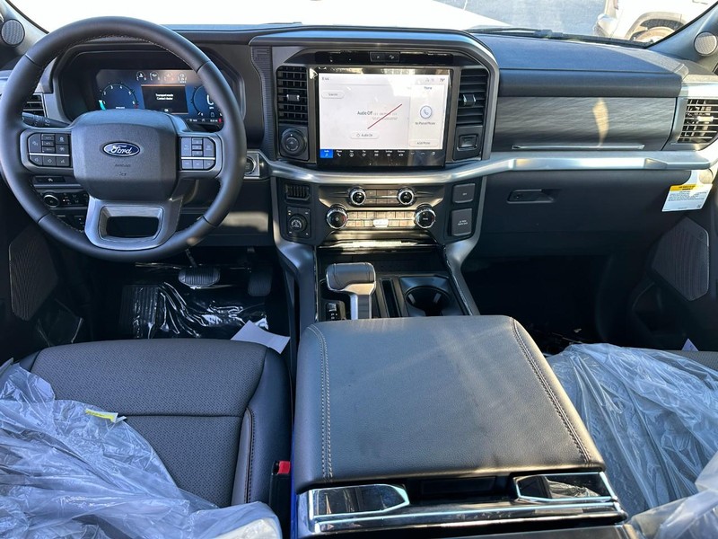 Ford F-150 Vehicle Full-screen Gallery Image 5