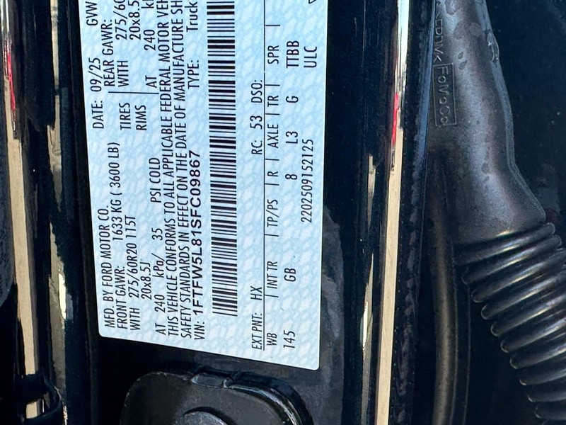 Ford F-150 Vehicle Full-screen Gallery Image 17