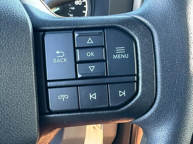 Ford Super Duty F-250 SRW Vehicle Full-screen Gallery Image 12