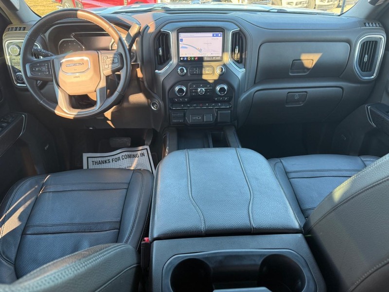 GMC Sierra 2500HD Vehicle Full-screen Gallery Image 12