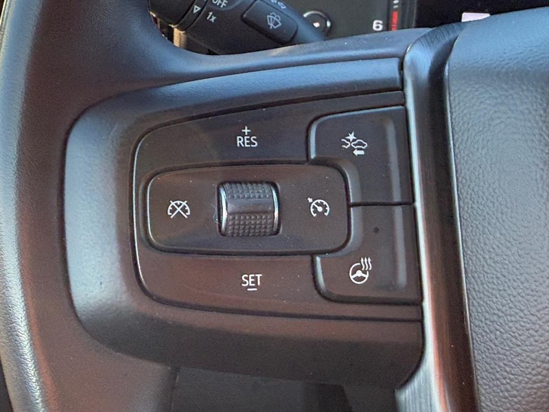 GMC Sierra 2500HD Vehicle Full-screen Gallery Image 14