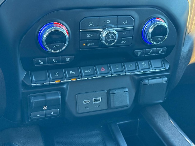 GMC Sierra 2500HD Vehicle Full-screen Gallery Image 19