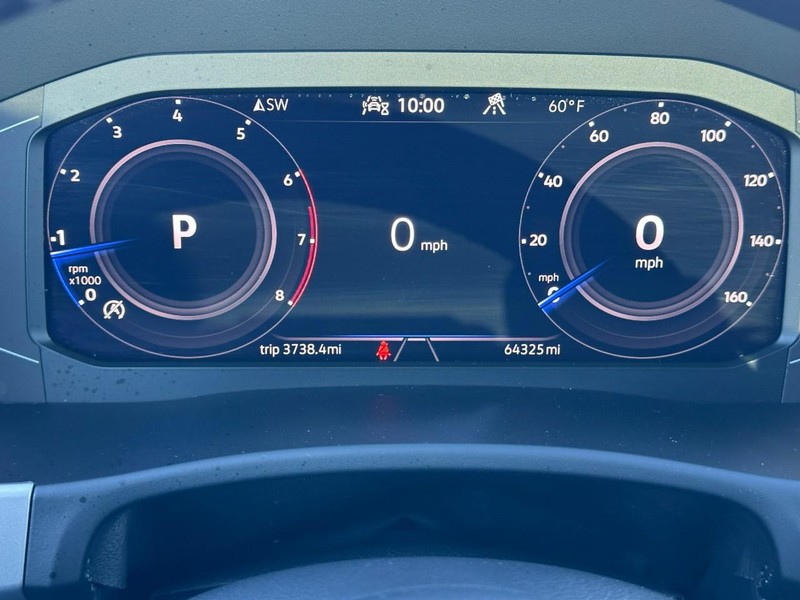 Volkswagen Atlas Cross Sport Vehicle Full-screen Gallery Image 21