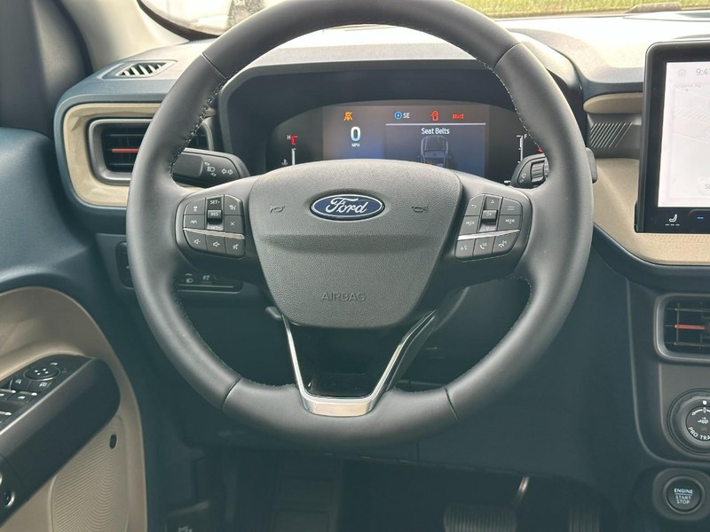 Ford Maverick Vehicle Full-screen Gallery Image 6