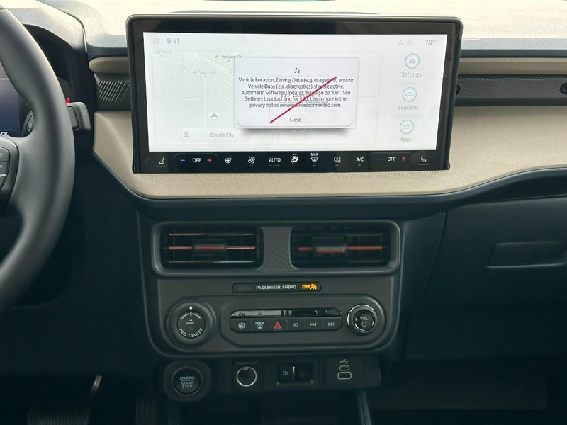 Ford Maverick Vehicle Full-screen Gallery Image 7