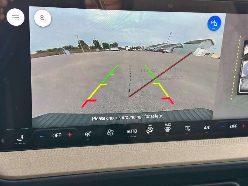 Ford Maverick Vehicle Full-screen Gallery Image 15