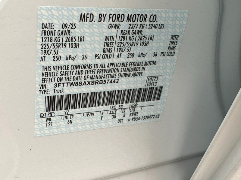 Ford Maverick Vehicle Full-screen Gallery Image 16