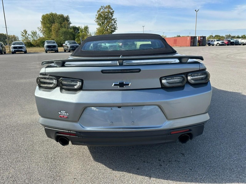 Chevrolet Camaro Vehicle Full-screen Gallery Image 4