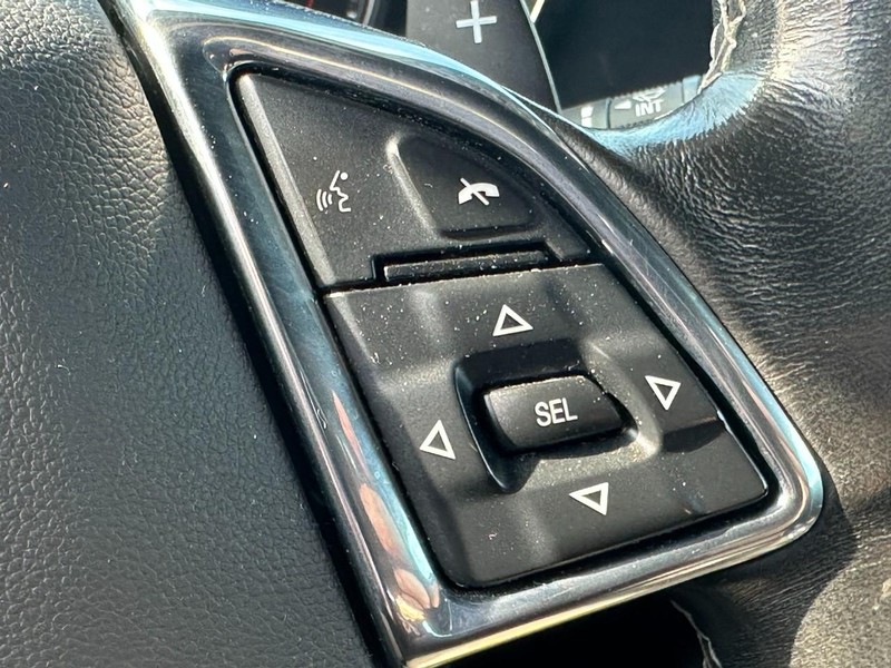 Chevrolet Camaro Vehicle Full-screen Gallery Image 15