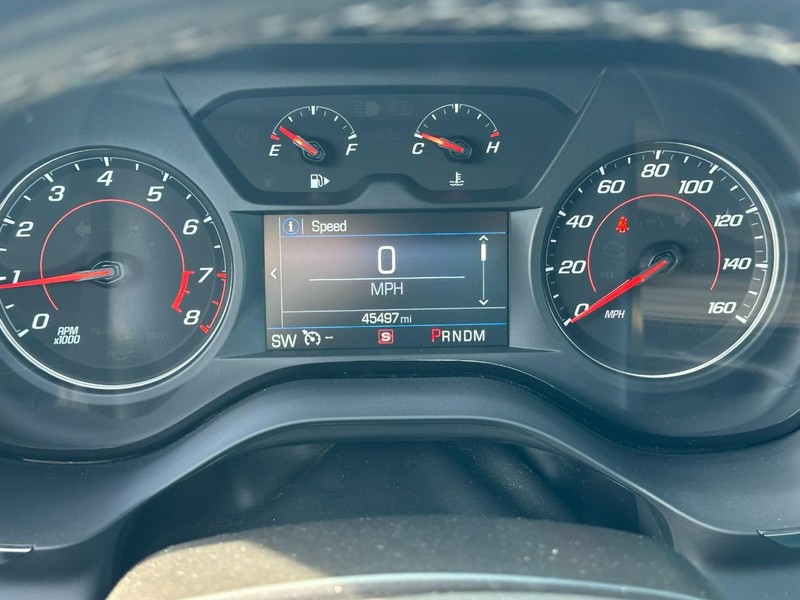 Chevrolet Camaro Vehicle Full-screen Gallery Image 16