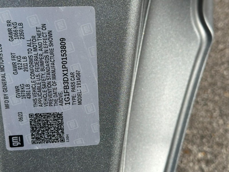 Chevrolet Camaro Vehicle Full-screen Gallery Image 21