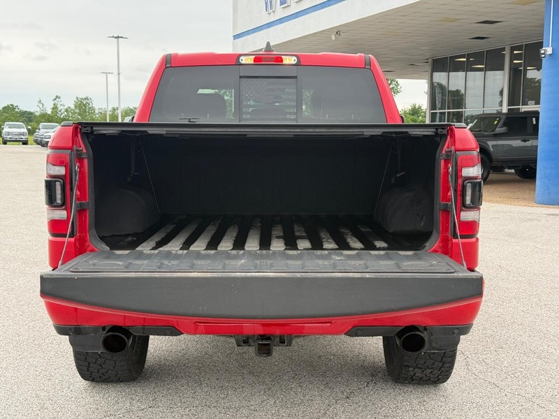 Ram 1500 Vehicle Full-screen Gallery Image 6