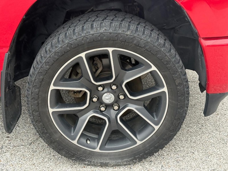 Ram 1500 Vehicle Full-screen Gallery Image 7