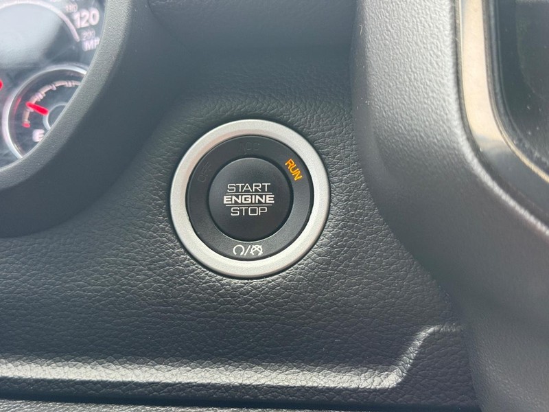 Ram 1500 Vehicle Full-screen Gallery Image 15