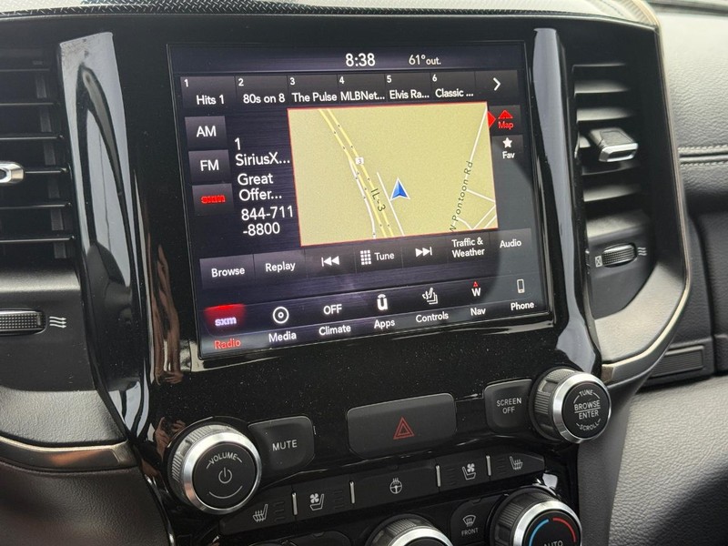 Ram 1500 Vehicle Full-screen Gallery Image 17