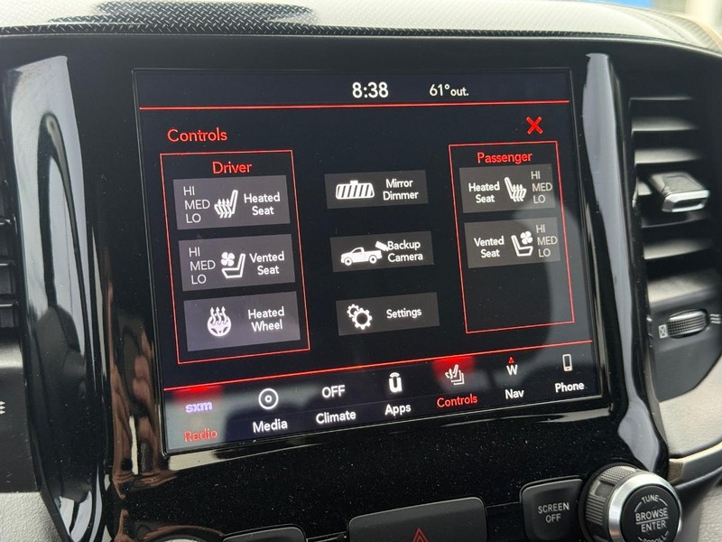 Ram 1500 Vehicle Full-screen Gallery Image 18