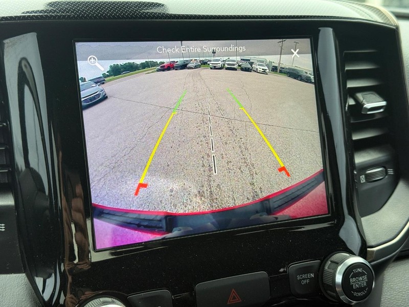 Ram 1500 Vehicle Full-screen Gallery Image 19