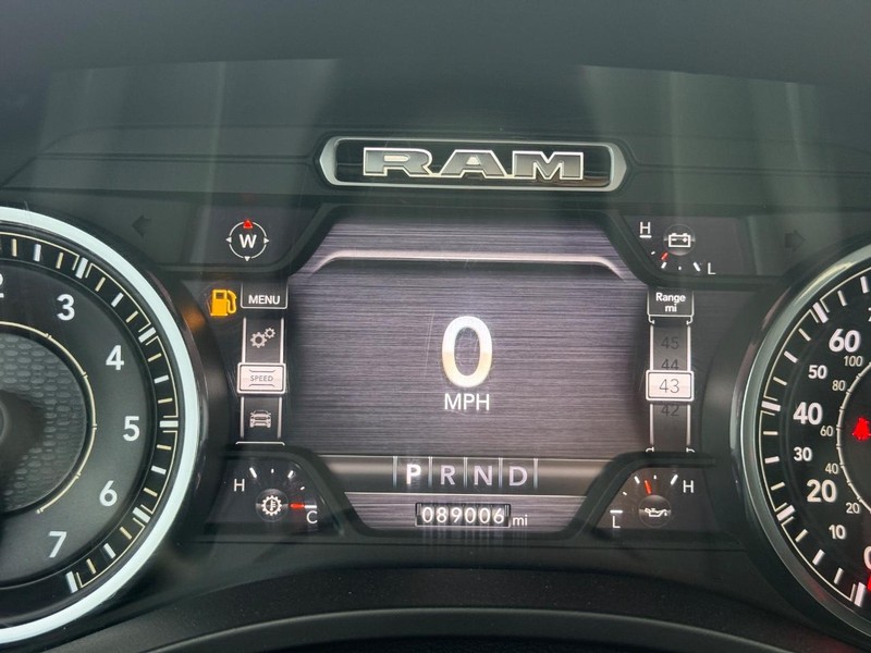 Ram 1500 Vehicle Full-screen Gallery Image 22