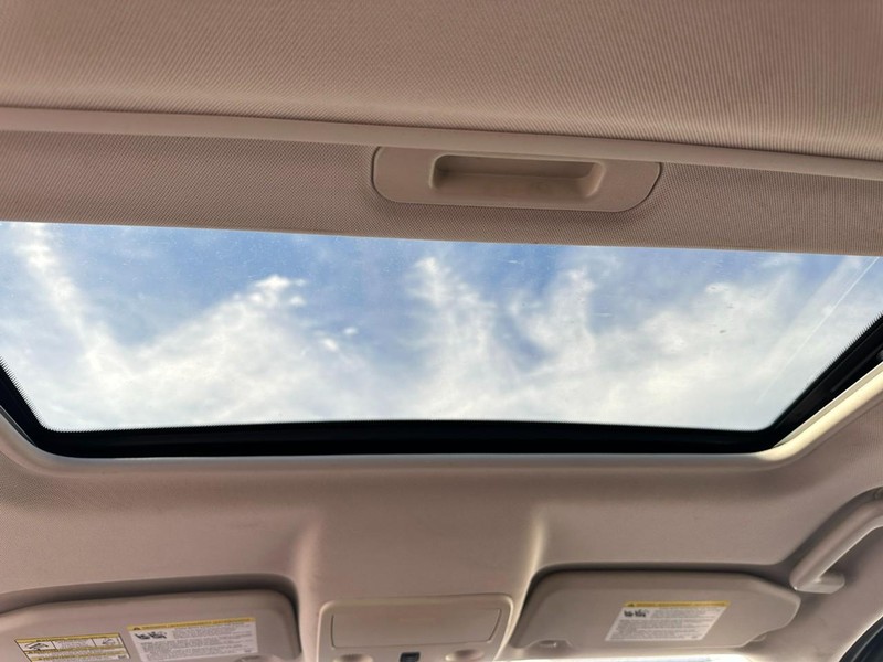 Ford EcoSport Vehicle Full-screen Gallery Image 11