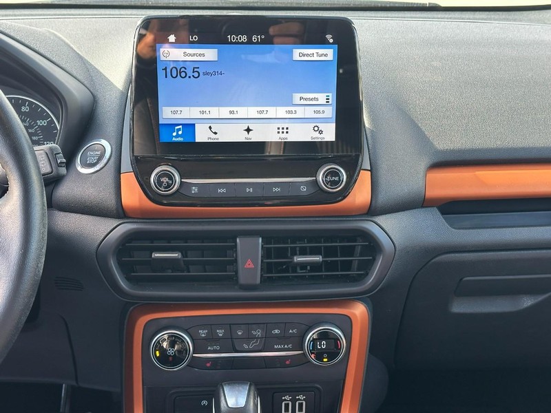 Ford EcoSport Vehicle Full-screen Gallery Image 14