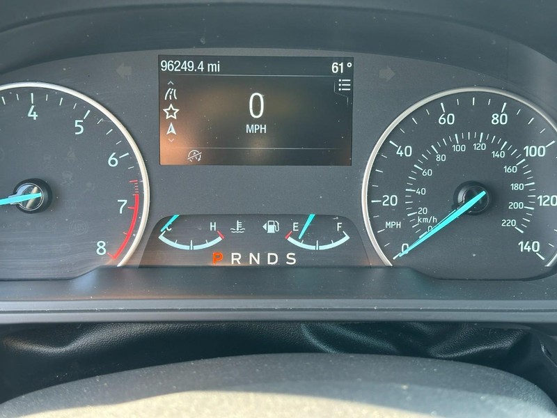 Ford EcoSport Vehicle Full-screen Gallery Image 20