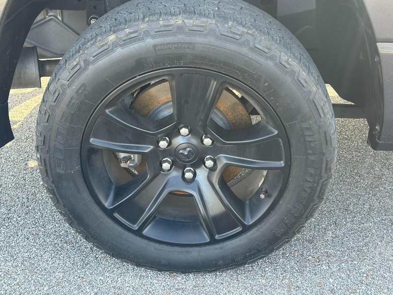 Ram 1500 Vehicle Full-screen Gallery Image 7