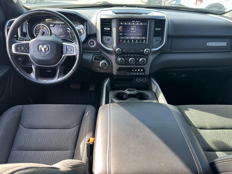 Ram 1500 Vehicle Full-screen Gallery Image 11