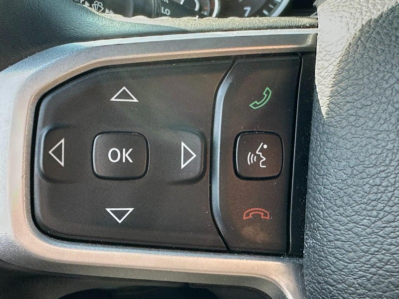 Ram 1500 Vehicle Full-screen Gallery Image 18