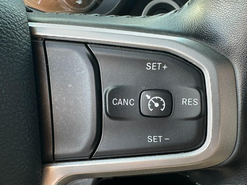 Ram 1500 Vehicle Full-screen Gallery Image 19