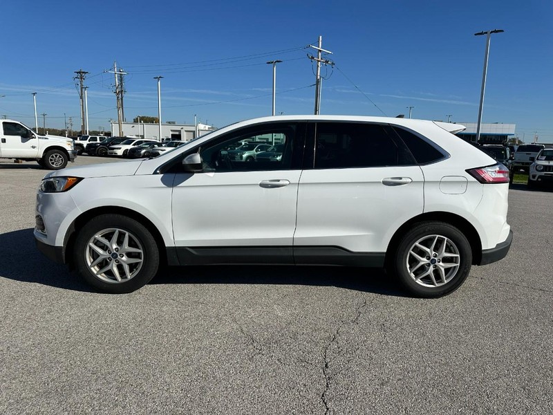 Ford Edge Vehicle Full-screen Gallery Image 2