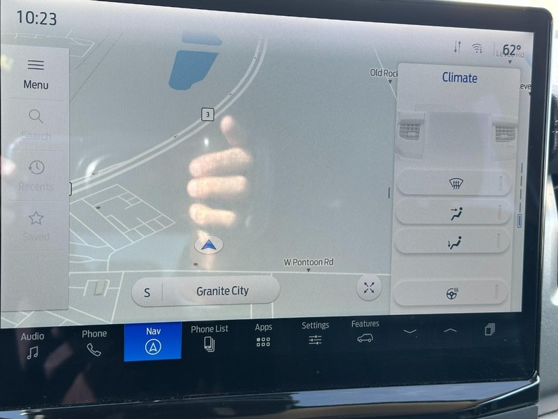 Ford Expedition Max Vehicle Full-screen Gallery Image 25