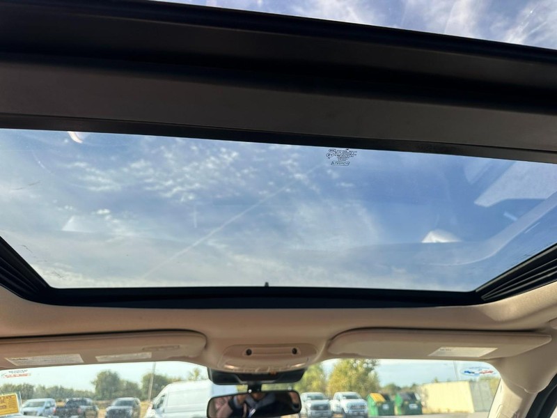 Ford Expedition Vehicle Full-screen Gallery Image 13