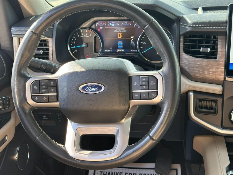 Ford Expedition Vehicle Full-screen Gallery Image 15