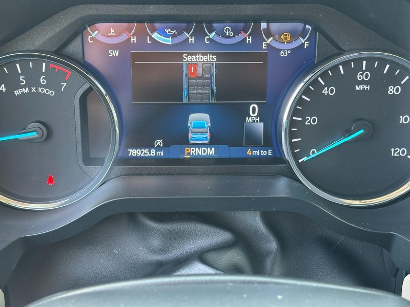 Ford Expedition Vehicle Full-screen Gallery Image 24