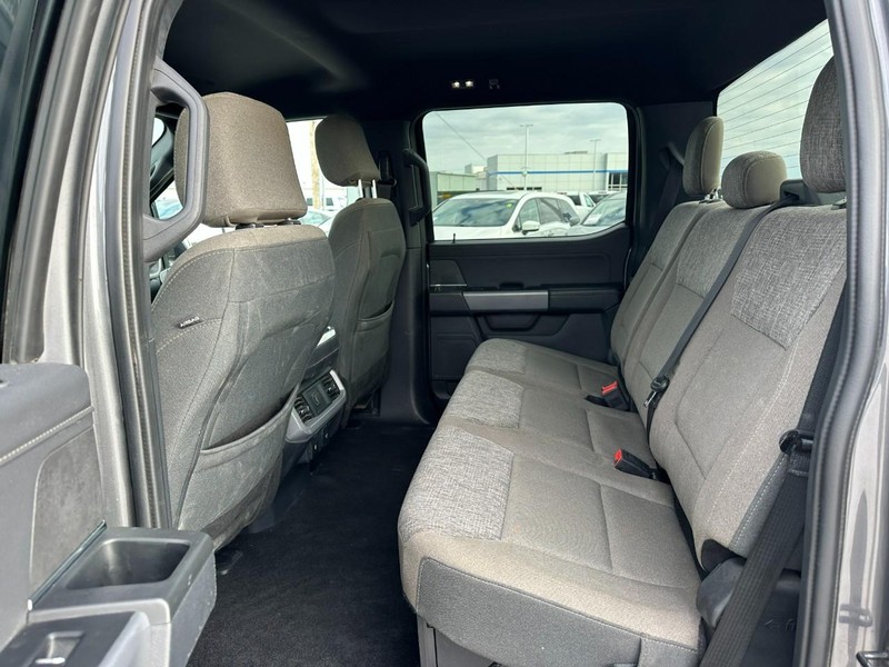 Ford F-150 Vehicle Full-screen Gallery Image 10