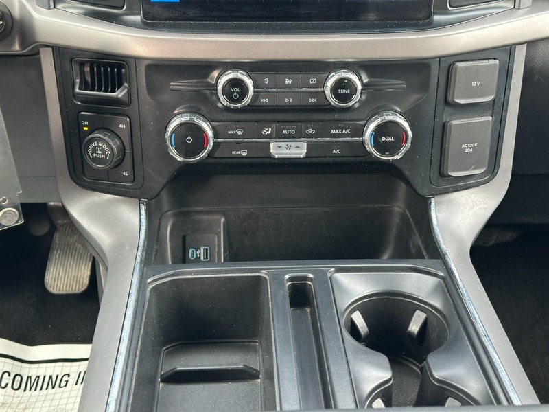 Ford F-150 Vehicle Full-screen Gallery Image 14