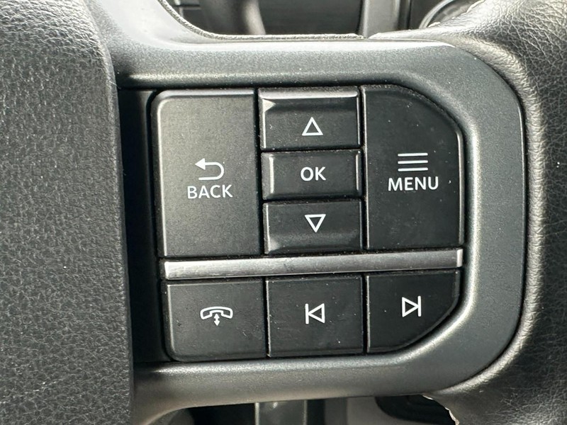 Ford F-150 Vehicle Full-screen Gallery Image 19