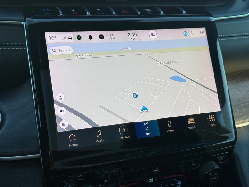 Jeep Grand Cherokee 4xe Vehicle Full-screen Gallery Image 18