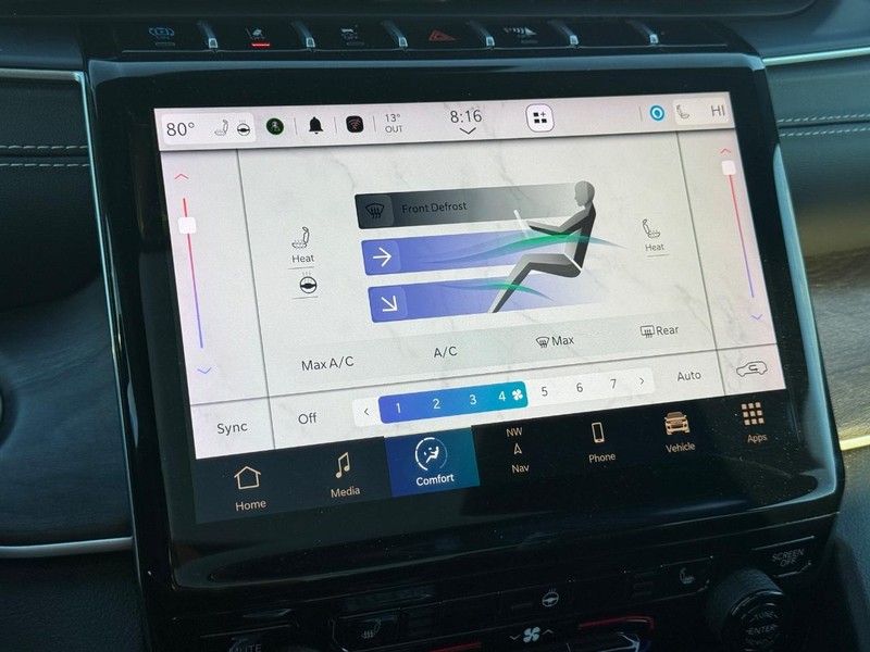 Jeep Grand Cherokee 4xe Vehicle Full-screen Gallery Image 19