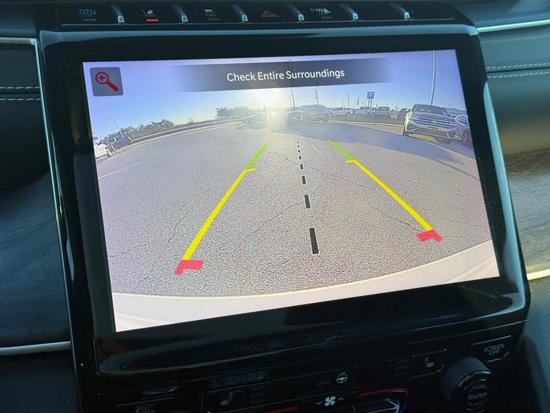 Jeep Grand Cherokee 4xe Vehicle Full-screen Gallery Image 20