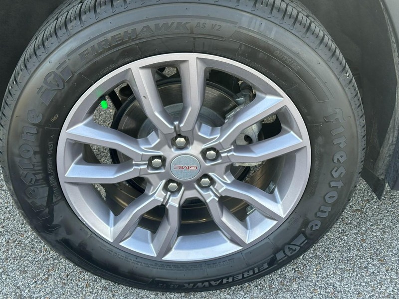 GMC Terrain Vehicle Full-screen Gallery Image 7