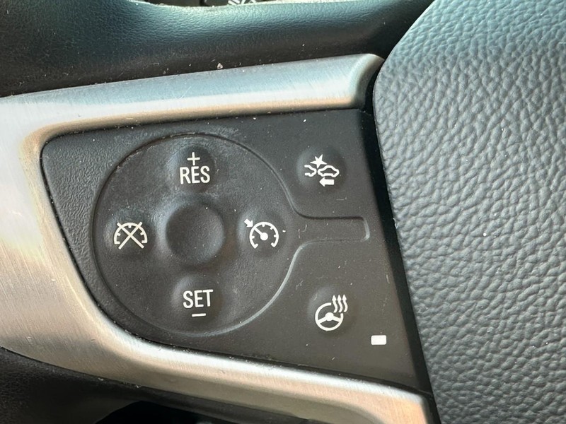 GMC Terrain Vehicle Full-screen Gallery Image 19