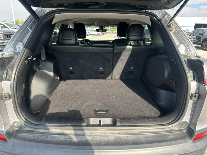 Jeep Cherokee Vehicle Full-screen Gallery Image 5