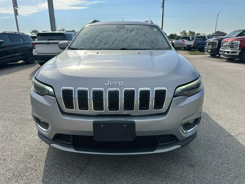 Jeep Cherokee Vehicle Full-screen Gallery Image 9
