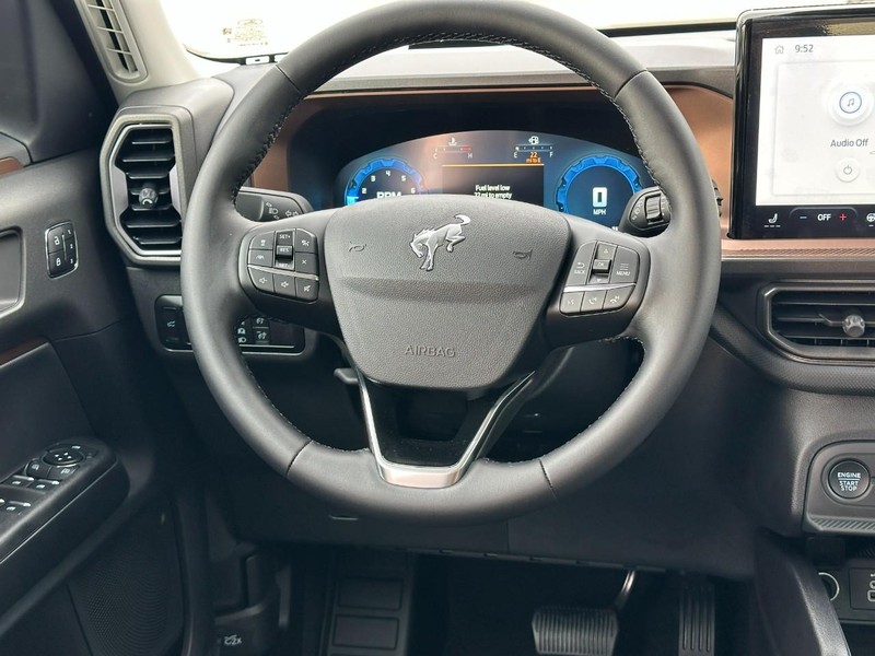 Ford Bronco Sport Vehicle Full-screen Gallery Image 6