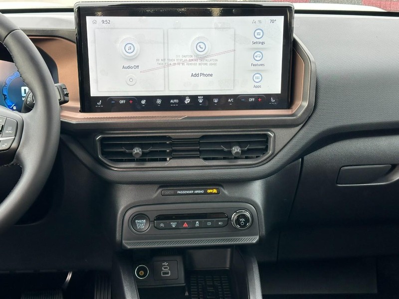 Ford Bronco Sport Vehicle Full-screen Gallery Image 7