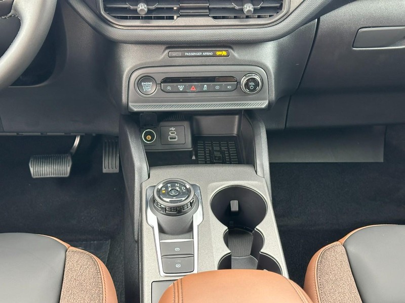 Ford Bronco Sport Vehicle Full-screen Gallery Image 8