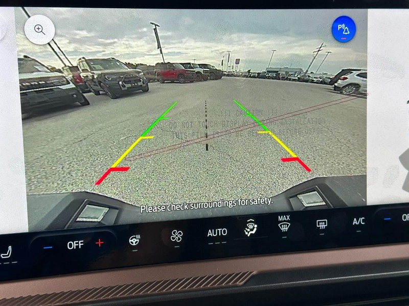 Ford Bronco Sport Vehicle Full-screen Gallery Image 15