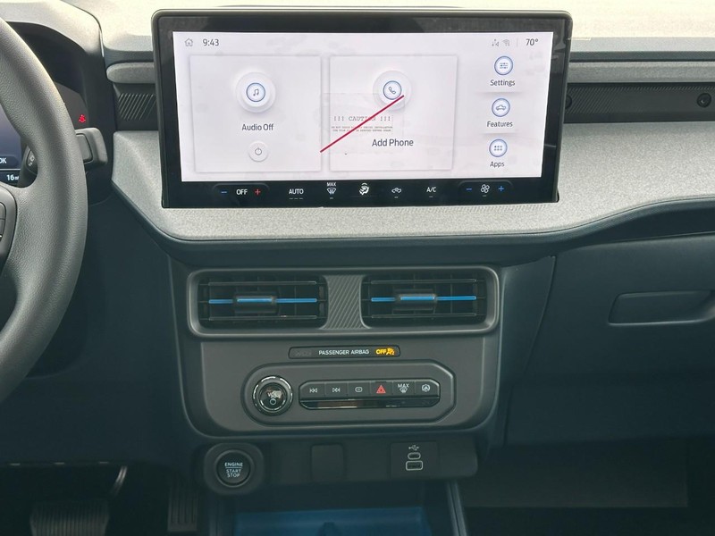 Ford Maverick Vehicle Full-screen Gallery Image 8